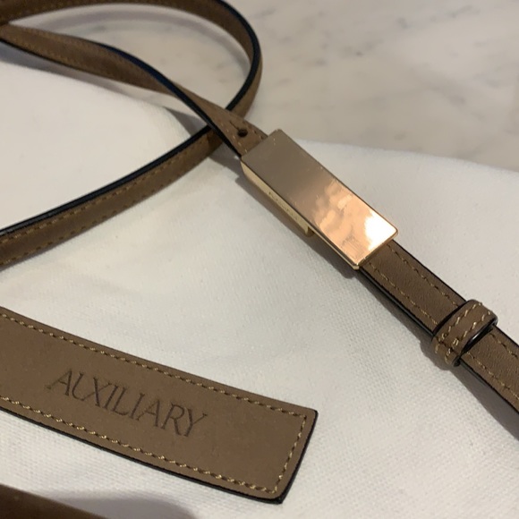 Aritzia - AUXILIARY CALISCH HANDBAG - Picture 11 of 14